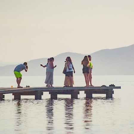 Els MuntellsDeltafamily ¡ Barbacoa,Piscina, Wifi Chromecast !!公寓 外观 照片